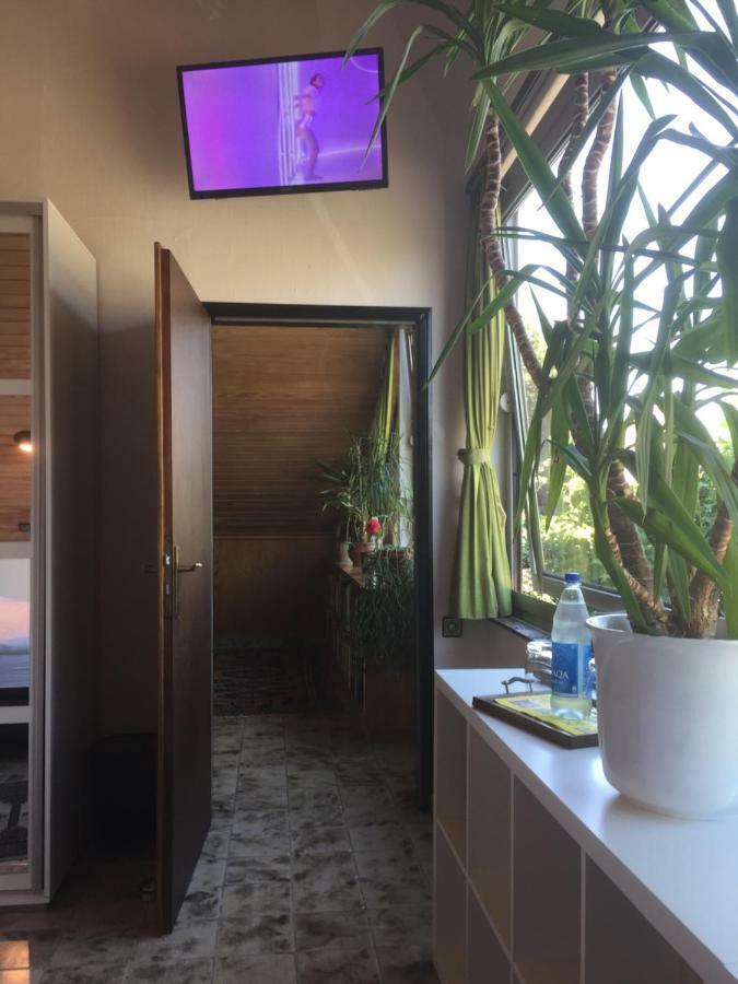 Düsseldorfer Privatzimmer Exterior foto