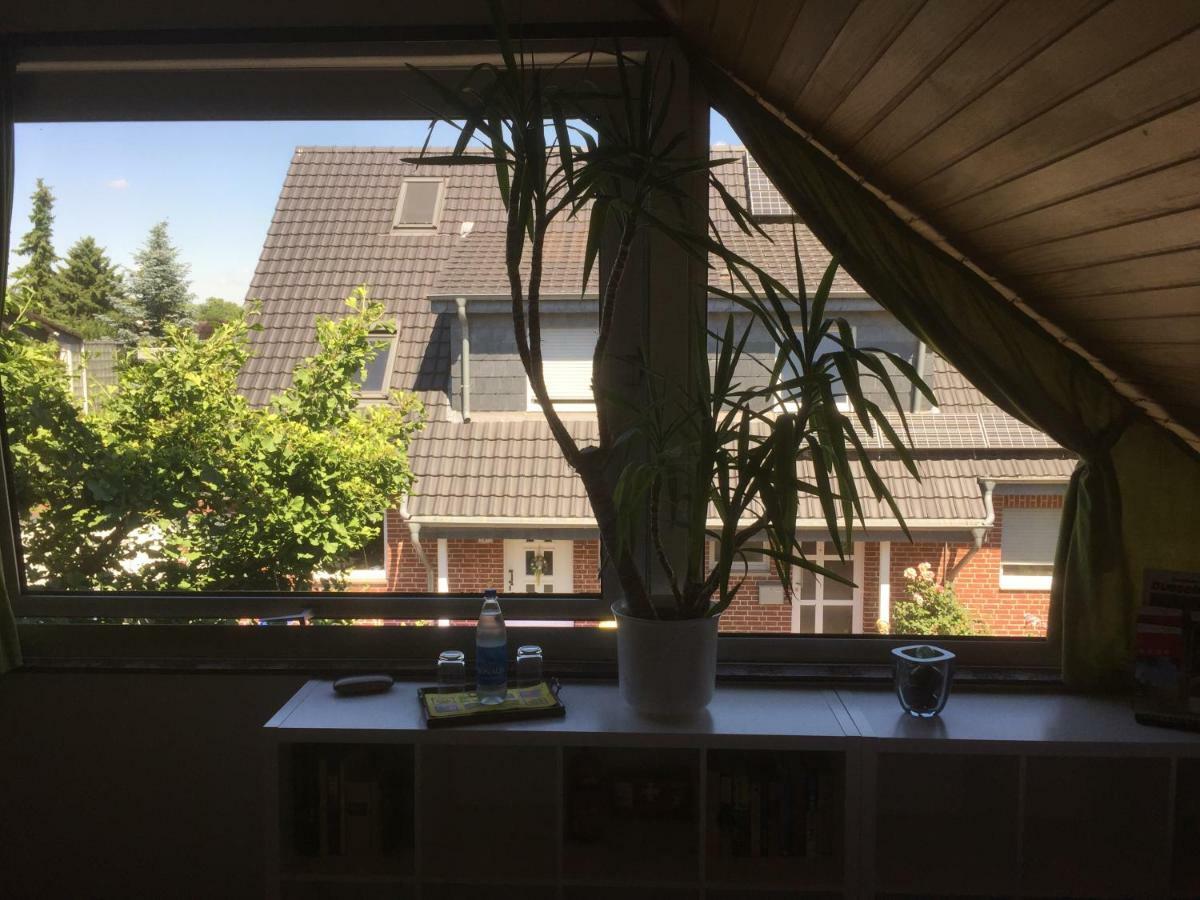 Düsseldorfer Privatzimmer Exterior foto